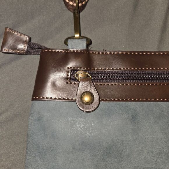 Chala Nwt Gemini Gray Crossbody Bag Purse With Fox Keychain - Picture 11 of 15